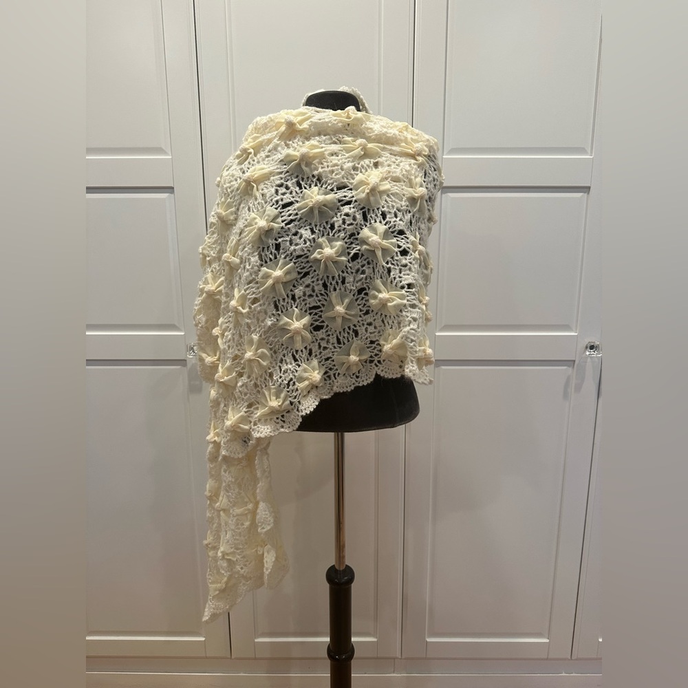 🧣Cache- knit Scarf with beautiful detailing